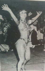 Katy, la única, en los corsos de la plaza Varela, año 1987.