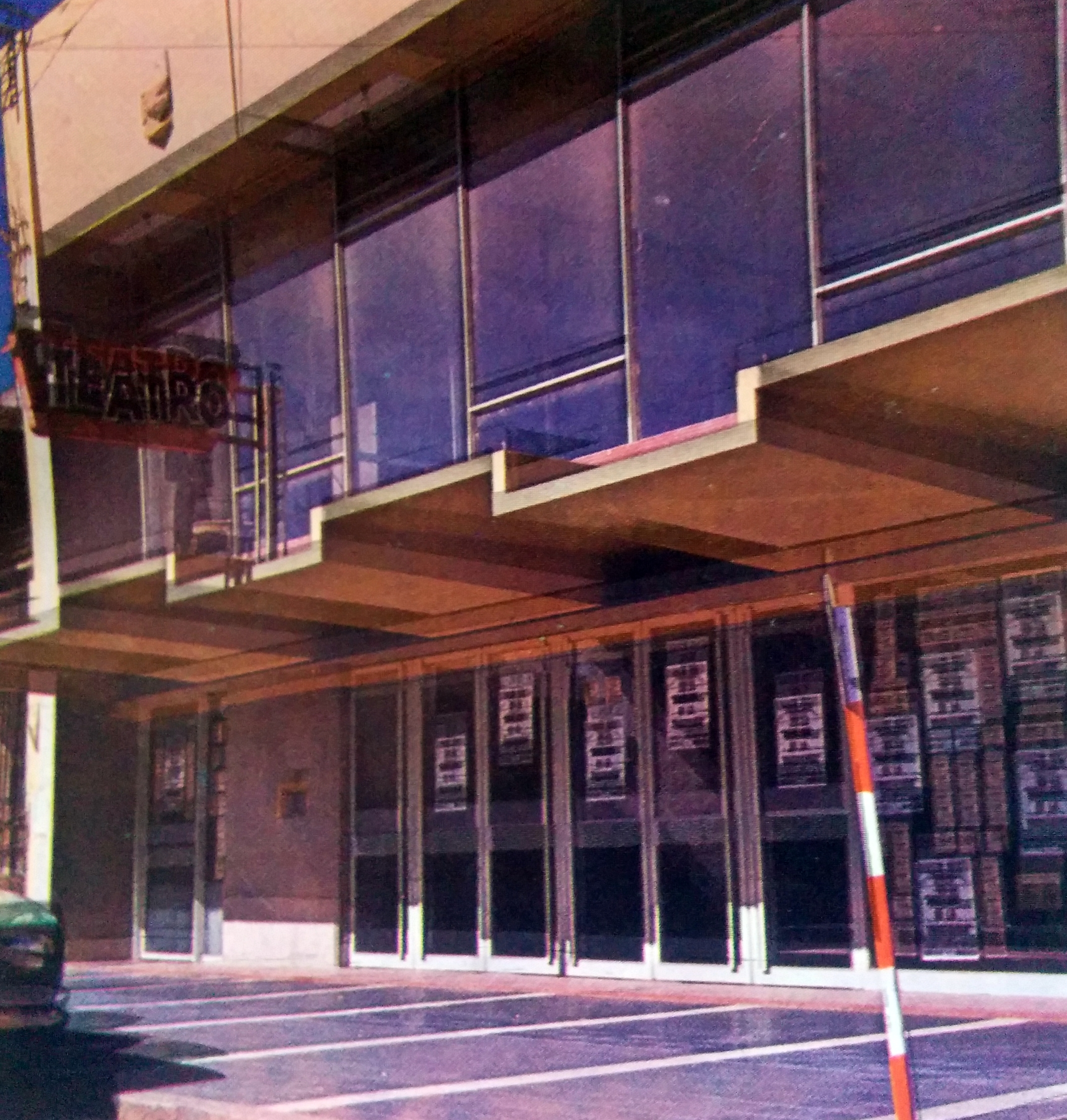 Sala teatral de la AGrupación Artística Chivilcoy, que se inauguró el 8 de julio de 1966. 