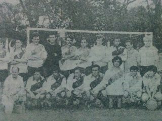 El equipo futbolístico de Club Cerámica Argentina, campeón del Torneo 1970.