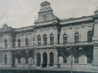 Fachada del Palacio Municipal, construido e inaugurado, bajo la gestión  de Don Vicente Domingo Loveira (Año 1900).