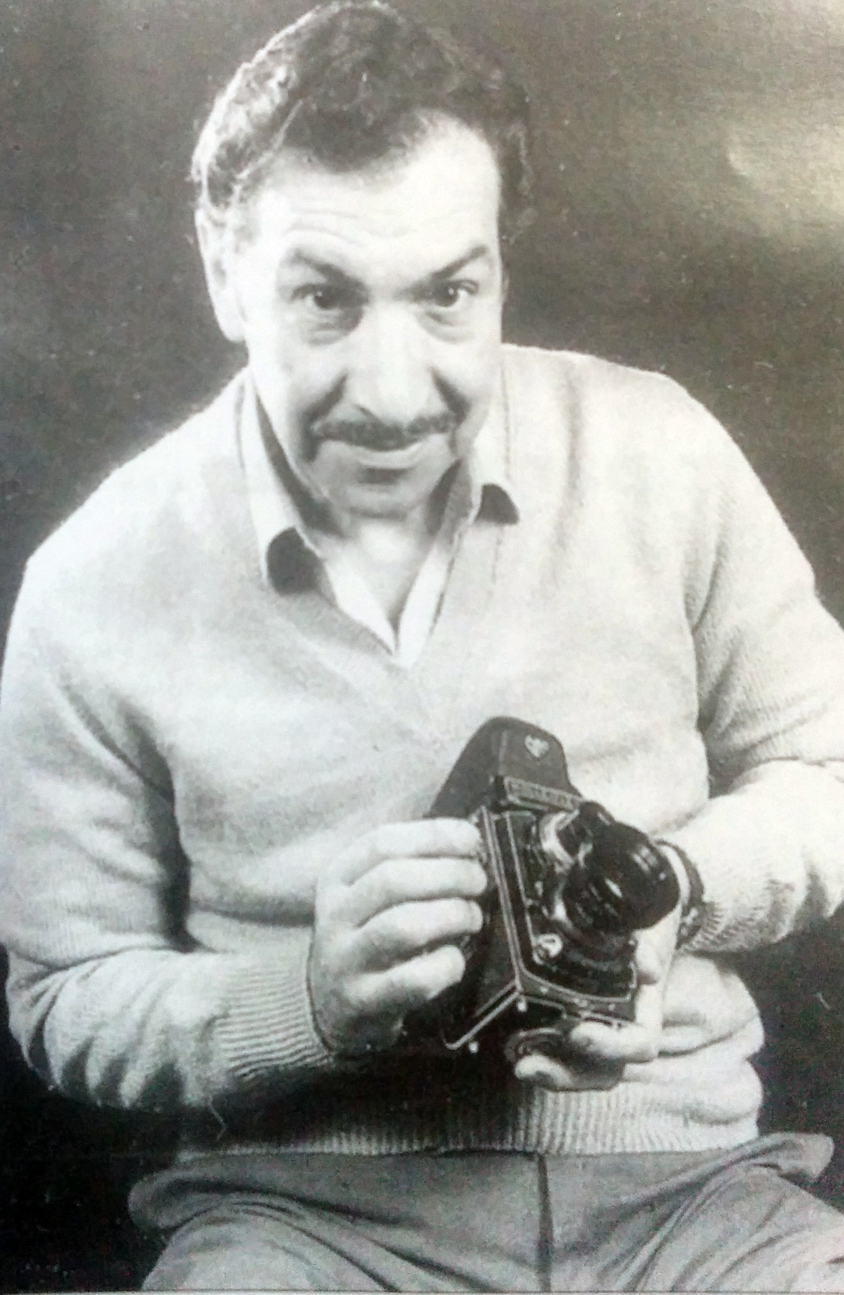 El fotógrafo músico, y hombre de la cultura chivilcoyana, Rubén Osvaldo Lago (1927-2016).