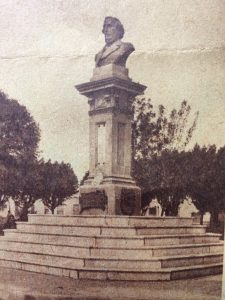 Monumento al General Bartolomé Mitre, en la plaza homónima, inaugurado el 22 de octubre de 1907.