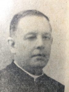 Monseñor Dr. Luis Ramón Conti (1892-1974), titular de la parroquia San Pedro, de Chivilcoy, desde el 3 de marzo de 1929, hasta su fallecimiento, el 2 de noviembre de 1974, a los 82 años de edad.