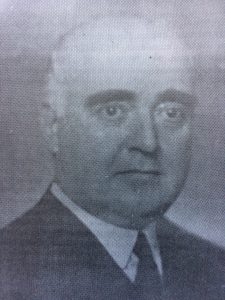 El caracterizado y prestigioso, dirigente político del radicalismo, abogado y hombre público, Dr. Alejandro Osvaldo Suárez (1892-1943), ex intendente municipal de Chivilcoy, desde 1920 hasta 1922. Fue un enaltecedor y honroso ejemplo, de entereza moral, rectitud y admirable honradez.