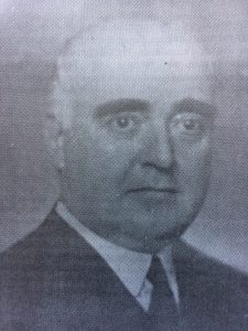 El caracterizado y prestigioso, dirigente político del radicalismo, abogado y hombre público, Dr. Alejandro Osvaldo Suárez (1892-1943), ex intendente municipal de Chivilcoy, desde 1920 hasta 1922. Fue un enaltecedor y honroso ejemplo, de entereza moral, rectitud y admirable honradez.  