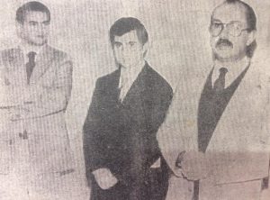 Carlos Armando Costanzo, fundador y director-organizador, del Archivo Literario, junto al intendente municipal, Dr. Carlos Francisco Dellepiane y el secretario de Cultura, de la comuna, Carlos Alberto Ayarza, el día de la inauguración del repositorio, jueves 16 de mayo de 1985.