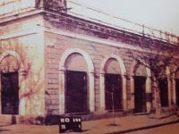 «La Casa de la Lira», ubicada en la calle San Martín Nº 112, donde dejó de existir, el poeta Carlos Ortíz, a las 9 de la mañana, del día 3 de marzo de 1910. Dicha casona, fue demolida, a principios del año 2007, y allí puede observarse, un edificio de propiedad horizontal.