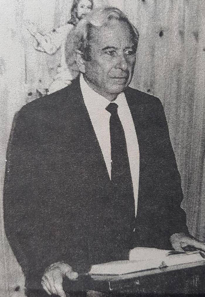 Don Luis Ricardo Hinojosa, el gran maestro y decano, de la relojería chivilcoyana.