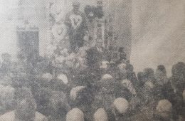 Homenaje a Don Pascual Aulisio en el Cementerio Municipal, el 27 de enero de 1961, al cumplirse el primer aniversario, de su tal lamentado fallecimiento.