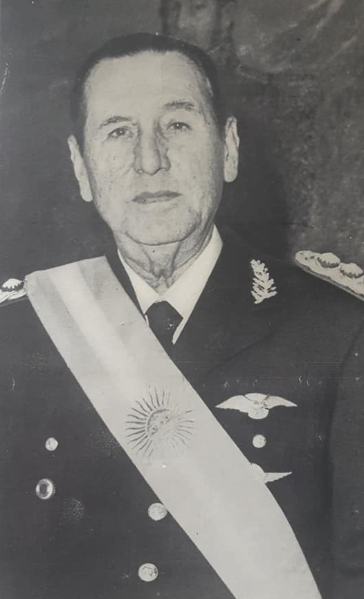 El fallecimiento del teniente general Juan Domingo Perón, el lunes 1 de julio de 1974. Los homenajes tributados en Chivilcoy, al ex presidente de la Nación.