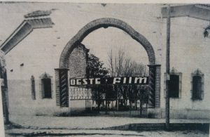 Arco de entrada, del Prado Español, cuando este era, el estudio cinematográfico de Ignacio Tankel.