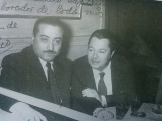 Argentino Galván en compañía, del gran bandoneonista  y compositor, Aníbal Troilo «Pichuco», en el mes de junio de 1957.