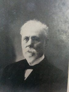 El periodista y escritor, Luis Alberto Mohr (1844-1929). La citada fotografía, extraída del libro "Mis setenta años", constituye una gentileza del Concejal Municipal, Dr. Guillermo Rodolfo Pinotti.