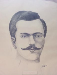 Retrato al lápiz, del insigne poeta chivilcoyano, Carlos Ortíz, realizado por el artista plástico, escritor, poeta, investigador del pasado y docente, procurador Juan Antonio Larrea, en el mes de abril de 1988. Fue donado al Archivo Literario Municipal, y es parte del patrimonio, de dicho repositorio cultural.