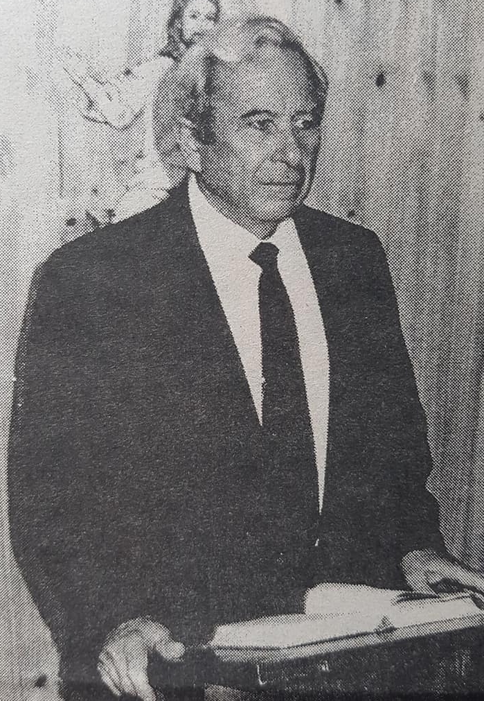 Don Luis Ricardo Hinojosa, el gran maestro y decano, de la relojería chivilcoyana.