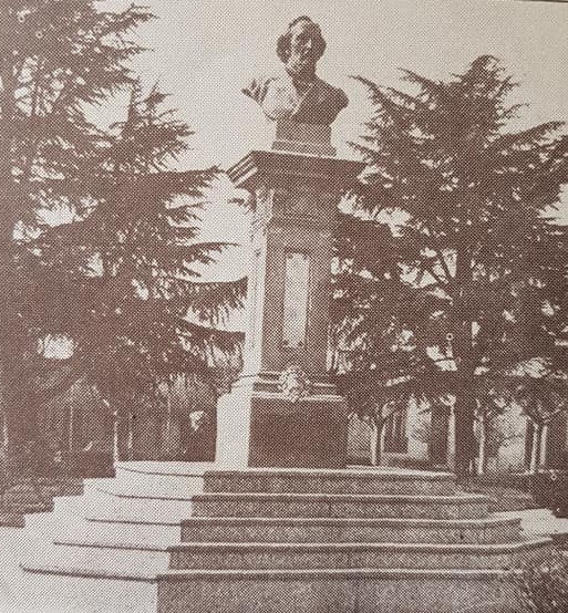 Pinceladas históricas, de la plaza Bartolomé Mitre de Chivilcoy